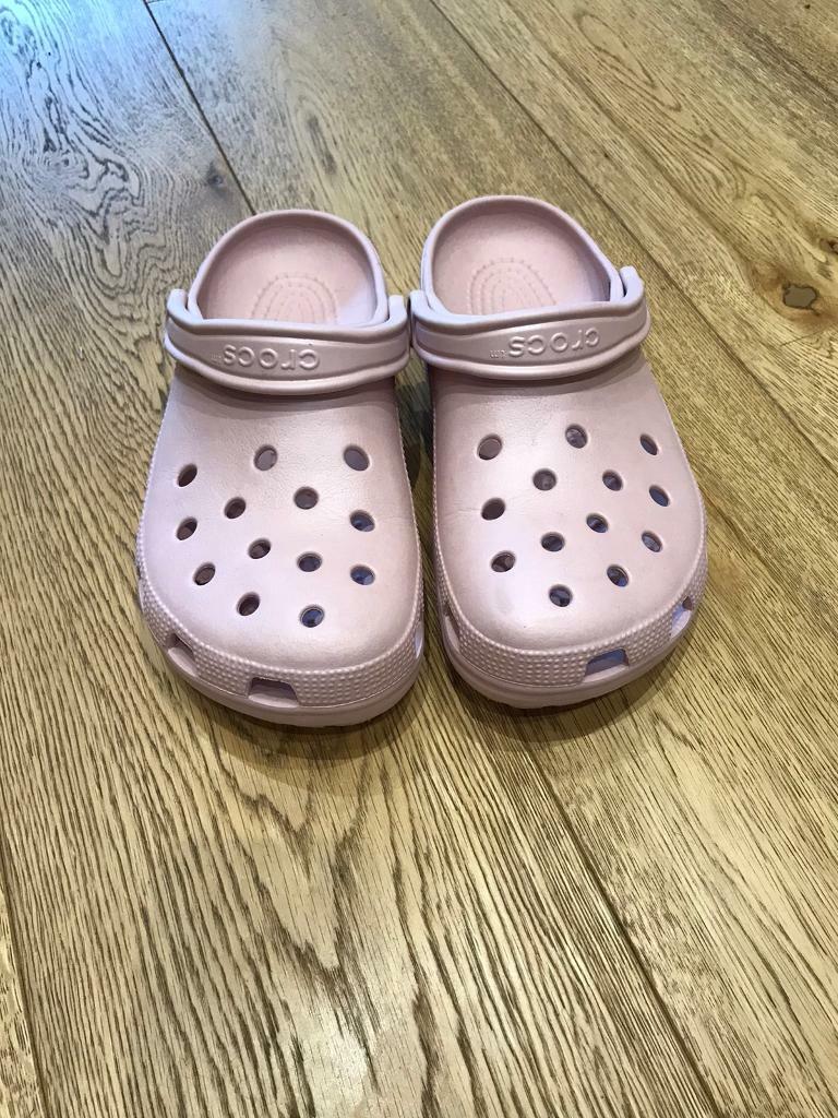 crocs pastel pink